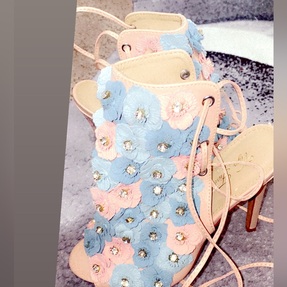 Heel for woman size 9